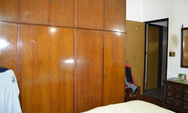 VENTA Casa Lote propio DE 6 AMBIENTES