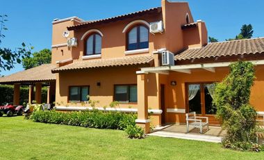 IMPORTANTE CHALET DE 6 AMB EN COUNTRY EL PARAISO