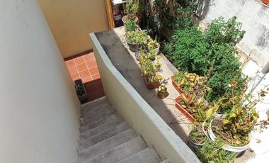 VENTA CASA SOBRE LOTE PROPIO, LANUS ESTE