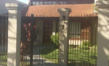 Chalet - 3 Dorm. - Sum - Cochera - Parque con Piscina y Quincho