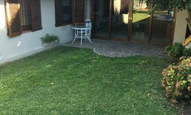 Chalet - 3 Dorm. - Sum - Cochera - Parque con Piscina y Quincho