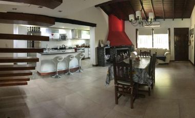 Chalet - 3 Dorm. - Sum - Cochera - Parque con Piscina y Quincho