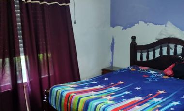 Casa De 3 Amb. Amplio Jardín. Garage. Patio. A Moderizar. 208 Mts. Calle 210 Al 700. Ranelagh. Berazategui