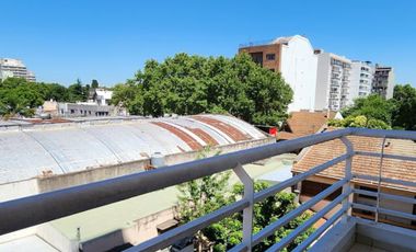 Excelente Departamento 2 Ambientes Ubicado En La Zona Centro De Villa Balleste