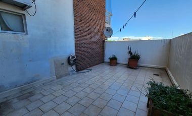 Excelente Departamento 2 Ambientes Ubicado En La Zona Centro De Villa Balleste