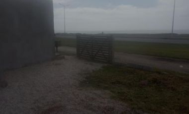 VENDO CASA 4 AMB PRIMERA LINEA AL MAR.
