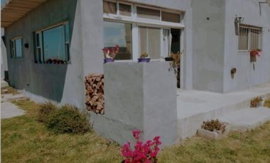 VENDO CASA 4 AMB PRIMERA LINEA AL MAR.