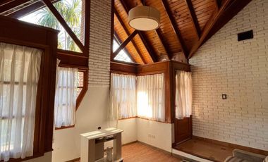 Casa de 4 AMBIENTES en alquiler