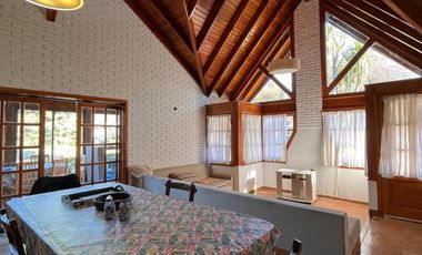Casa de 4 AMBIENTES en alquiler