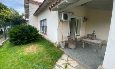 CHALET DE 3 AMBIENTES EN VENTA