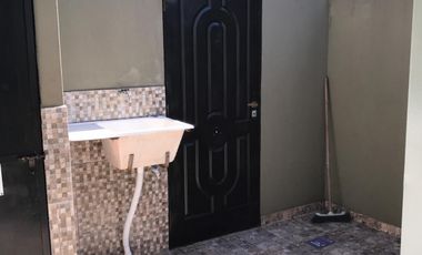 ALQUILER - VILLA MADERO - PH  3 AMB. CHICO  CON PATIO AL FRENTE SIN EXPENSAS -