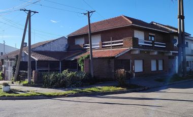 VENDO CHALET (ZONA PUERTO) NECOCHEA