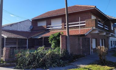 VENDO CHALET (ZONA PUERTO) NECOCHEA