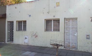 VENTA LOTE PROPIO CON VARIOS DEPARTAMENTOS TIPO MONOAMBIENTE - JOSE LEON SUAREZ