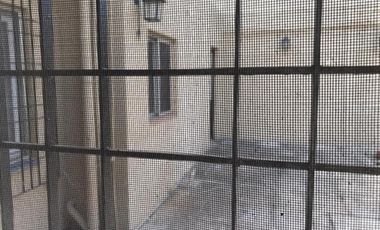 CASA DE 4 AMBIENTES CON MONOMABIENTE AL FONDO.