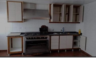 VENDO CASA CON QUINCHO 300 M2 CONSTRUIDOS