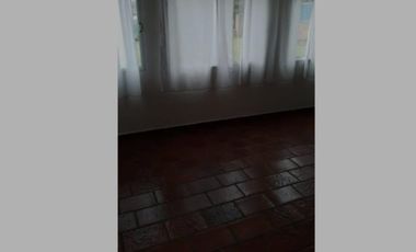 VENDO CASA CON QUINCHO 300 M2 CONSTRUIDOS