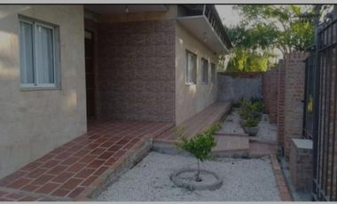 VENDO CASA CON QUINCHO 300 M2 CONSTRUIDOS