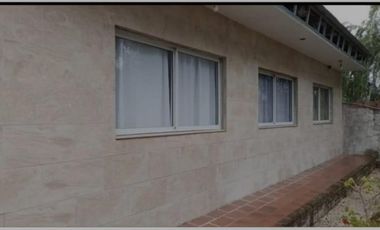 VENDO CASA CON QUINCHO 300 M2 CONSTRUIDOS