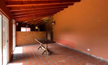 Casa de 3 AMBIENTES en venta