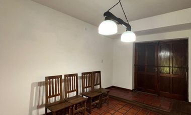 Casa de 3 AMBIENTES en venta