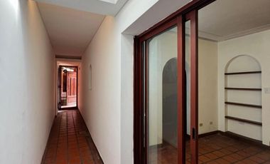 Casa de 3 AMBIENTES en venta
