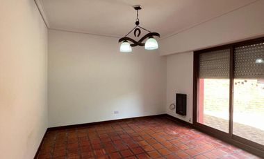 Casa de 3 AMBIENTES en venta