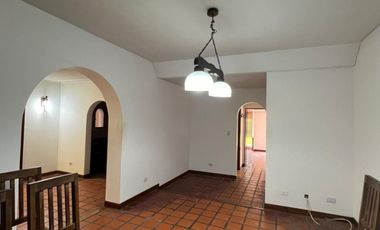 Casa de 3 AMBIENTES en venta