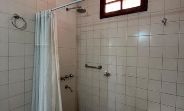 Casa de 3 AMBIENTES en venta