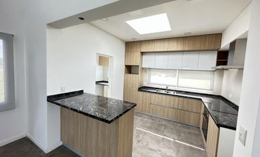 Alquiler de casa Barrio San Felipe con pileta- Canning