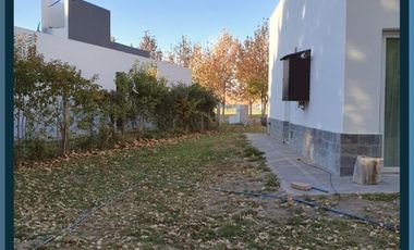 CASA EN BARRIO LA ALAMEDA