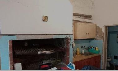 VENDO CHALET 3 AMBIENTES CON GARAGE Y PATIO