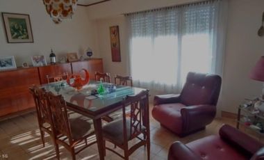 VENDO CHALET 4 AMB EN VILLA PRIMERA