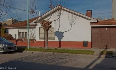 VENDO CHALET 4 AMB EN VILLA PRIMERA