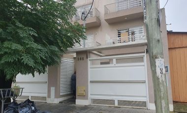 Departamento de 2 ambientes 2°  P C||°ontrafrente.