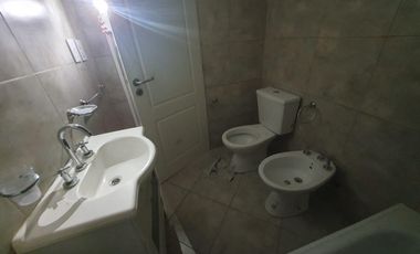 Departamento de 2 ambientes 2°  P C||°ontrafrente.