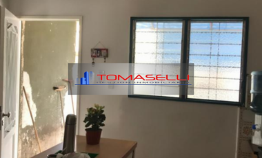 VENTA - CASA 3 AMBIENTES - SOBRE LOTE DE 8.66 x 36.84