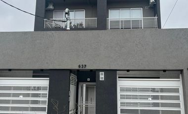 DEPARTAMENTO DE 2 AMB. CON BALCON AL FRENTE.