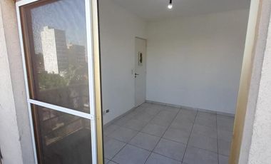Departamento tres ambientes a la venta en San Miguel