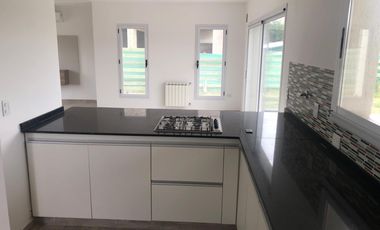 Alquiler casa amoblada con pileta - Barrio los talas- Canning