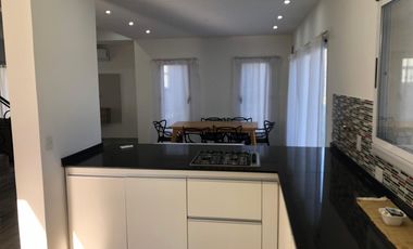 Alquiler casa amoblada con pileta - Barrio los talas- Canning