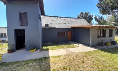 2 amplias casas en Venta en Dina Huapi