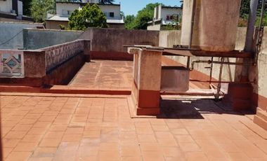 AMPLIO CHALET EN ALQUILER