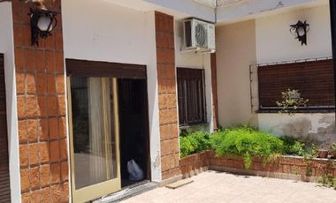 AMPLIO CHALET EN ALQUILER