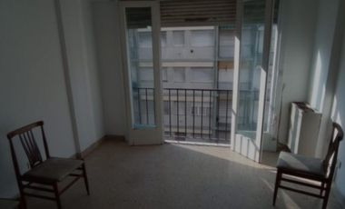 VENDO DEPTO 2 AMB A LA CALLE
