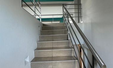 Casa de cinco ambientes en venta