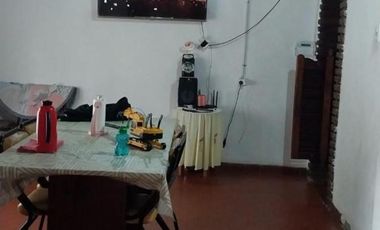 Quinta de 1.375 m2 con Chalet en Ingeniero Allan, Varela. Facilidades en cuotas.-