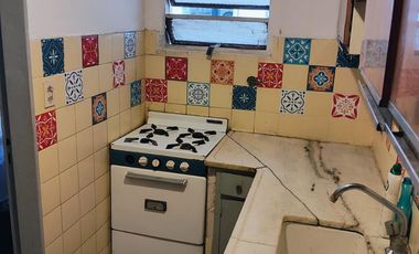 ALQUILER en Esmeralda al 800  Retiro 2 Ambientes SIN MUEBLES.