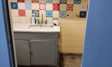 ALQUILER en Esmeralda al 800  Retiro 2 Ambientes SIN MUEBLES.