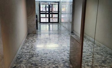 ALQUILER en Esmeralda al 800  Retiro 2 Ambientes SIN MUEBLES.
